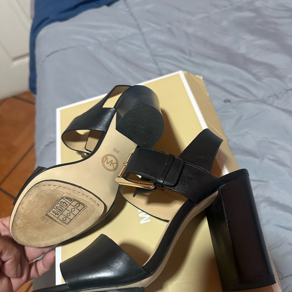 Heels - Picture 3 of 6